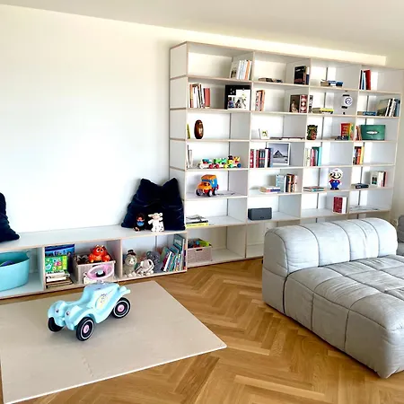 Luxury, Quiet Flat Overlooking