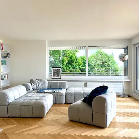 Apartment Luxury, Quiet Flat Overlooking *