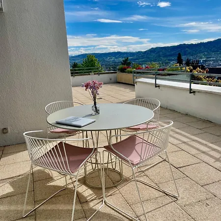 Luxury, Quiet Flat Overlooking * Zurich