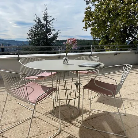 Appartement Luxury, Quiet Flat Overlooking