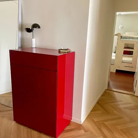 Luxury, Quiet Flat Overlooking * Zurich