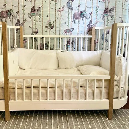 Luxury, Quiet Flat Overlooking *