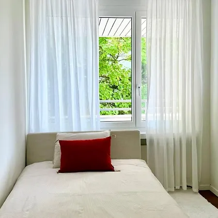 Luxury, Quiet Flat Overlooking Zürich