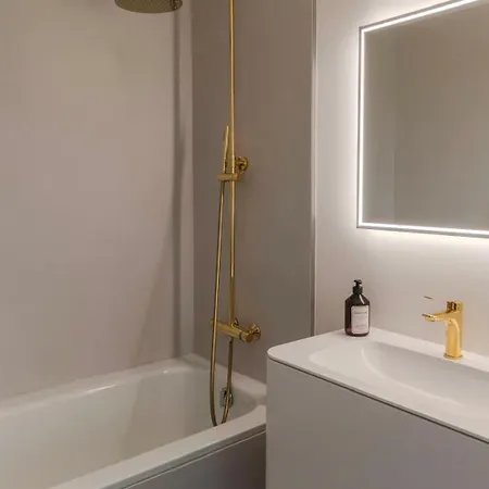 Apartment Luxury, Quiet Flat Overlooking Zürich