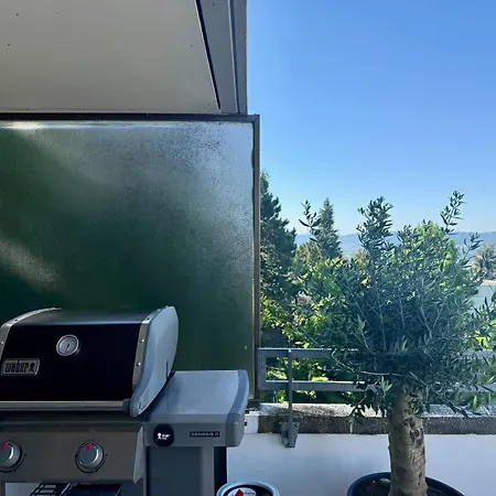 Luxury, Quiet Flat Overlooking * Zürich