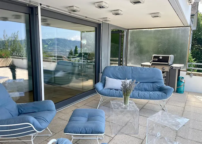 Luxury, Quiet Flat Overlooking Lägenhet *