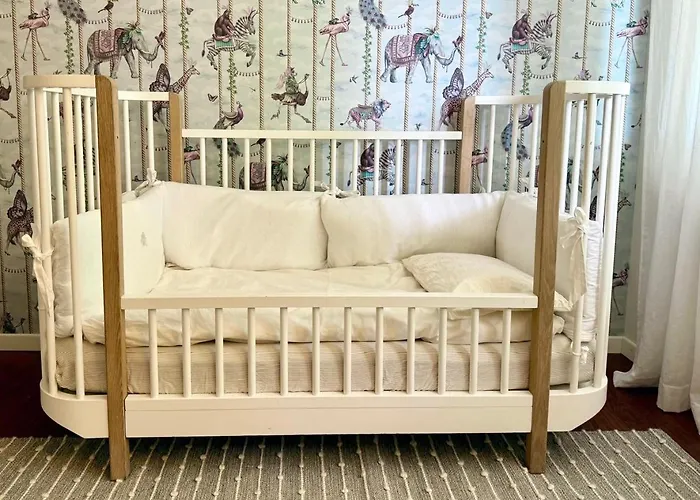 Luxury, Quiet Flat Overlooking *