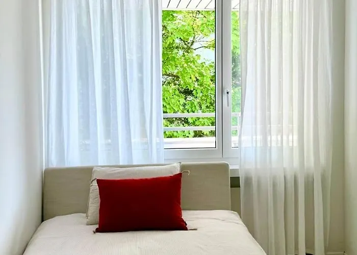 Luxury, Quiet Flat Overlooking Zürich