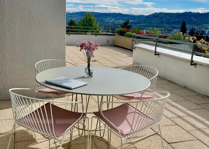 Luxury, Quiet Flat Overlooking Zürich
