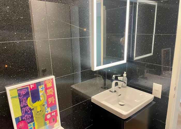 Luxury, Quiet Flat Overlooking * Zurique