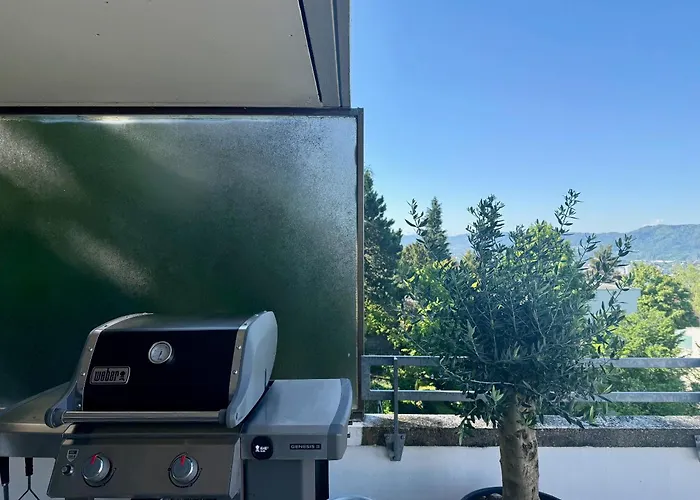 Luxury, Quiet Flat Overlooking